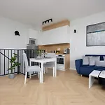 شقة Modern By The With Parking & Sauna In By Renters