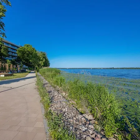 Modern By The With Parking & Sauna In By Renters