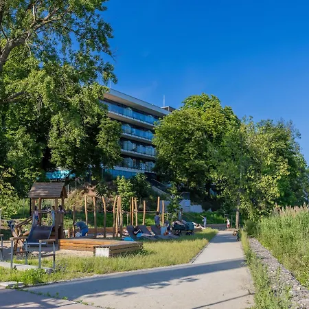 Modern By The With Parking & Sauna In By Renters