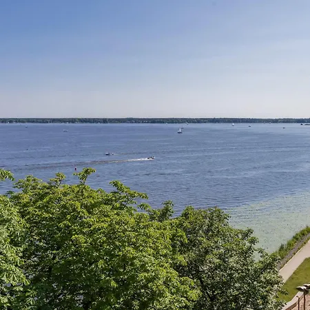 Modern By The With Parking & Sauna In By Renters Zegrze