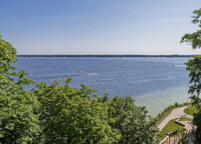 Modern By The With Parking & Sauna In By Renters Zegrze