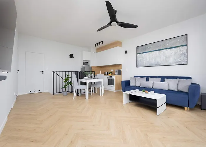 Modern By The With Parking & Sauna In By Renters Apartament